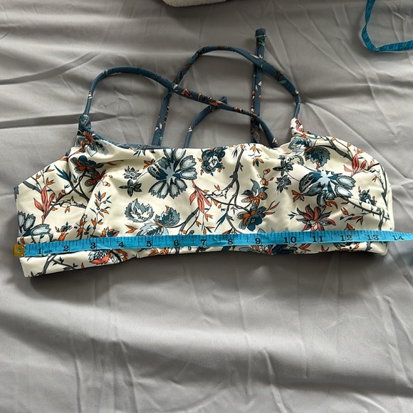 Tranquility Seaweed Cross Back Top & Tassel Tie‎ Bikini Medium white/blue floral - Picture 11 of 12